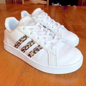 Girls CheetahGrand Court Adidas